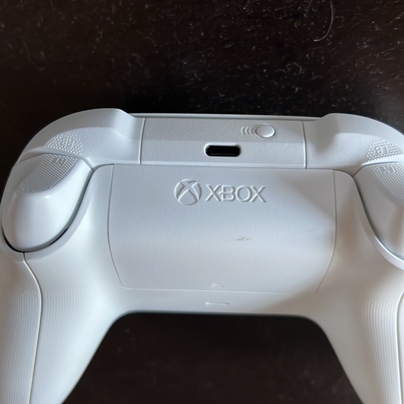 Xbox Controller - Picture 3 of 3